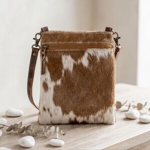 Gorgeous American Darling Cowhide Crossbody Messenger Purse Western Boho